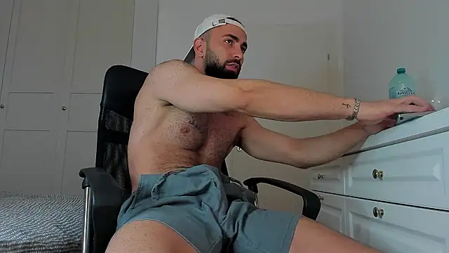 Snapshot of MichaelMasterss chatting on February 16, 2026, 10:36 am MichaelMasterss online show from February 16, 2026, 10:36 am