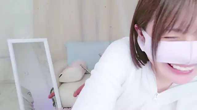 Yuu  k online show from December 19, 2024, 6:01 pm