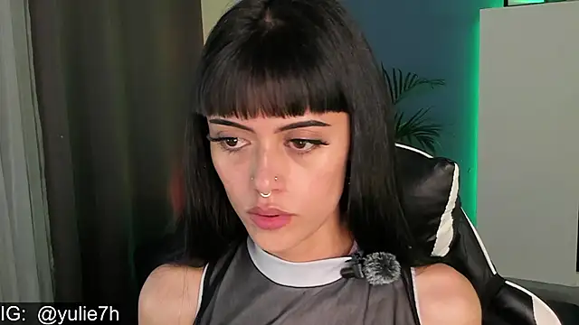 Snapshot of _Jessy_Moon_ chatting on November 15, 2025, 7:40 pm Jessy Moon online show from November 15, 2025, 7:40 pm