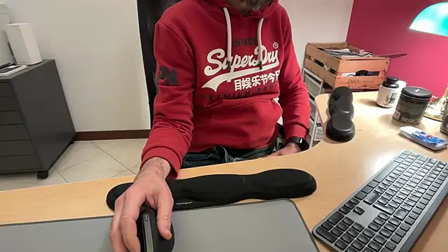 riccardofortis online show from December 15, 2025, 5:30 pm