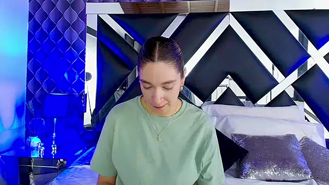Snapshot of victoriaa_lee_ chatting on March 18, 2025, 7:22 pm victoriaa lee online show from March 18, 2025, 7:22 pm