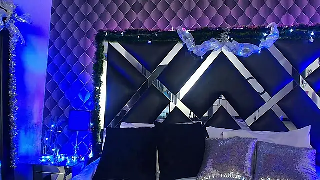 victoriaa lee  online show from December 5, 2025, 7:55 pm