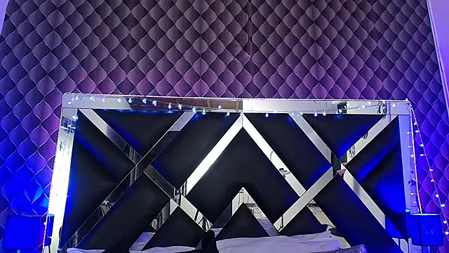 victoriaa lee  online show from January 31, 2026, 7:12 pm