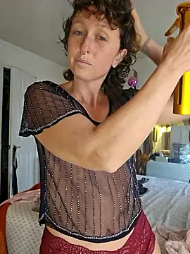 Snapshot of mossy_kiss chatting on November 6, 2025, 7:29 pm mossy kiss online show from November 6, 2025, 7:29 pm