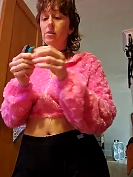 Snapshot of mossy_kiss chatting on February 15, 2025, 7:50 pm mossy kiss online show from February 15, 2025, 7:50 pm