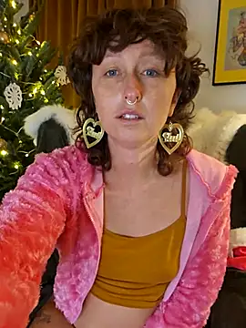 mossy kiss online show from December 18, 2025, 4:33 pm