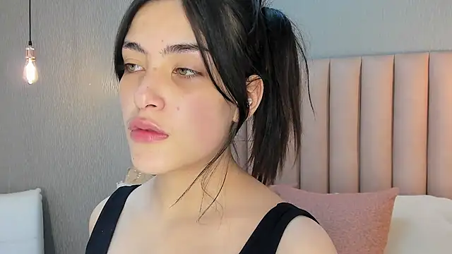 Snapshot of Alexa_Thaylor_ chatting on September 15, 2025, 3:45 pm Alexa Thaylor online show from September 15, 2025, 3:45 pm
