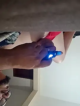 RobertoBuzios22 online show from January 22, 2025, 9:54 pm