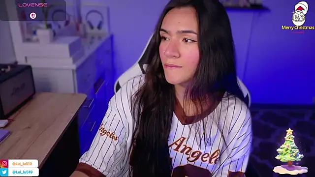 ImLui lu online show from December 22, 2025, 11:38 pm