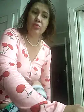 Snapshot of ROXOLANAA_SEXY chatting on October 28, 2025, 7:02 pm ROXOLANAA SEXY online show from October 28, 2025, 7:02 pm