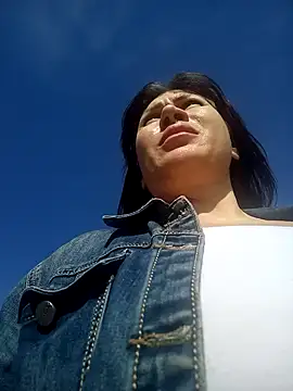 Snapshot of ROXOLANAA_SEXY chatting on September 14, 2025, 9:42 am ROXOLANAA SEXY online show from September 14, 2025, 9:42 am