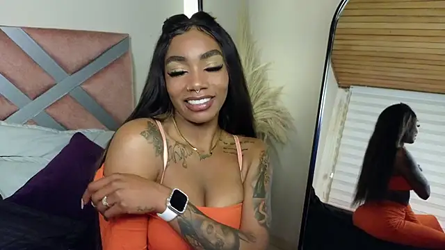 Snapshot of emely_brandon chatting on February 13, 2025, 2:56 am emely brandon online show from February 13, 2025, 2:56 am
