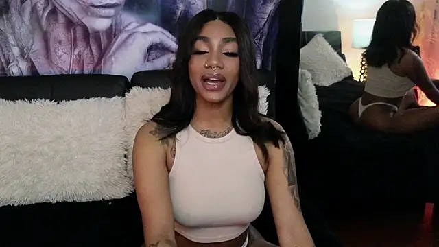 Snapshot of emely_brandon chatting on September 24, 2025, 9:16 am emely brandon online show from September 24, 2025, 9:16 am