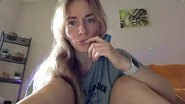 RebeccaMartinez online show from March 15, 2025, 12:34 pm