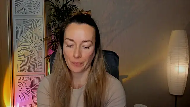 RebeccaMartinez online show from March 1, 2026, 6:24 am