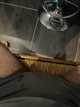 mattexhibe online show from December 19, 2025, 6:32 pm