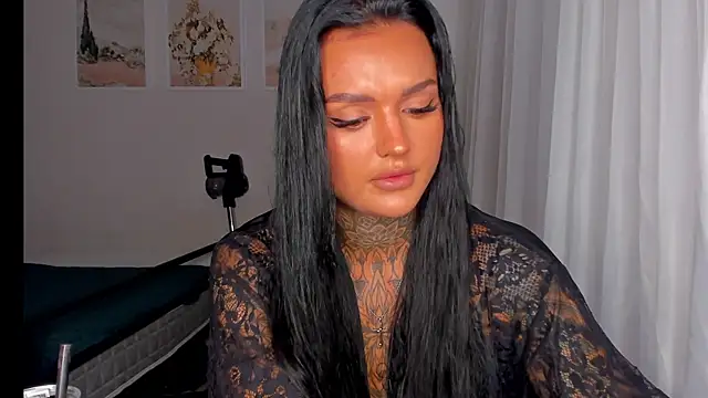 Snapshot of pantera_flashh chatting on October 28, 2025, 7:13 pm pantera flashh online show from October 28, 2025, 7:13 pm