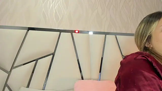 kimberly7  online show from November 6, 2025, 11:36 am