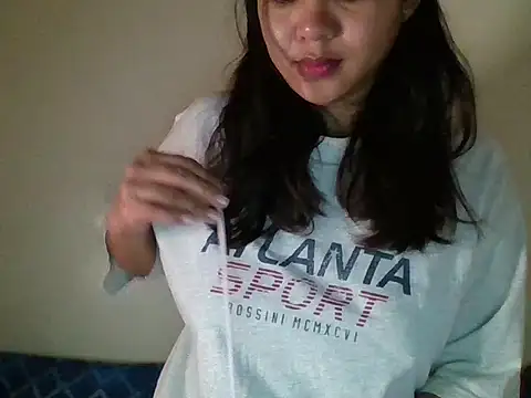 Snapshot of _smiling4u_ chatting on March 23, 2026, 12:38 pm smiling4u online show from March 23, 2026, 12:38 pm