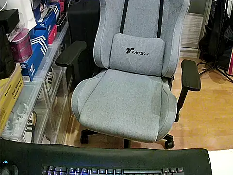 swimsuitloves online show from October 5, 2025, 3:14 pm