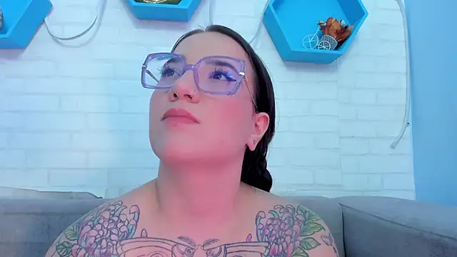 Snapshot of DEVA_BLUE_ chatting on January 28, 2025, 8:04 am DEVA BLUE  online show from January 28, 2025, 8:04 am