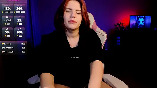 Snapshot of Erika_Fix chatting on December 2, 2024, 12:58 am Erika Fix online show from December 2, 2024, 12:58 am