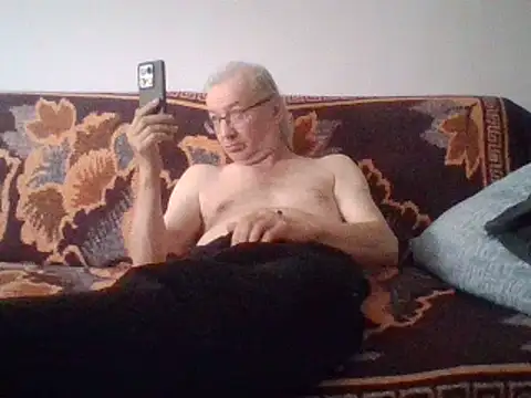 Snapshot of cumloverboyxx69 chatting on March 22, 2025, 2:58 pm cumloverboyxx69 online show from March 22, 2025, 2:58 pm