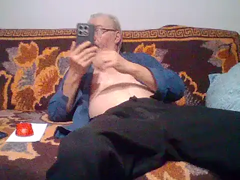 Snapshot of cumloverboyxx69 chatting on February 24, 2025, 7:30 pm cumloverboyxx69 online show from February 24, 2025, 7:30 pm