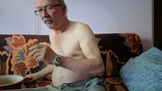 cumloverboyxx69 online show from May 27, 2026, 12:23 pm