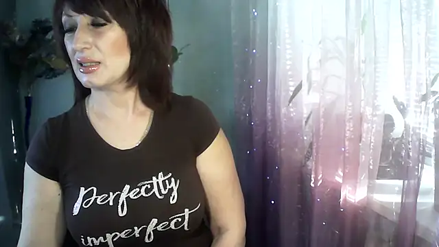 Faraira17 online show from February 23, 2026, 5:52 am