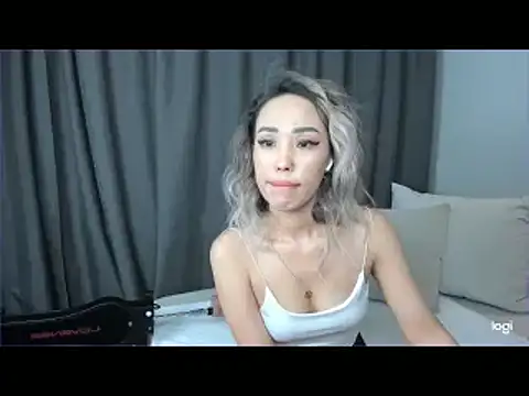 Snapshot of Hanah_cho_cho chatting on February 4, 2025, 1:48 pm Hanah cho cho online show from February 4, 2025, 1:48 pm