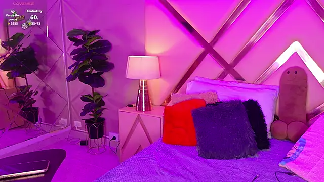 Snapshot of MalaikaBrown chatting on February 24, 2026, 4:35 am MalaikaBrown online show from February 24, 2026, 4:35 am