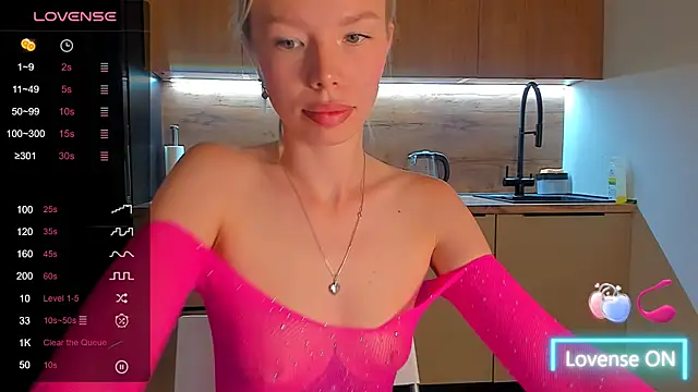 Snapshot of Olivia_Bells chatting on September 24, 2025, 9:21 pm Olivia Bells online show from September 24, 2025, 9:21 pm