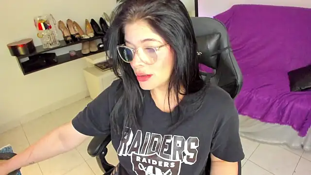 BellaFlaming online show from February 21, 2026, 12:18 pm