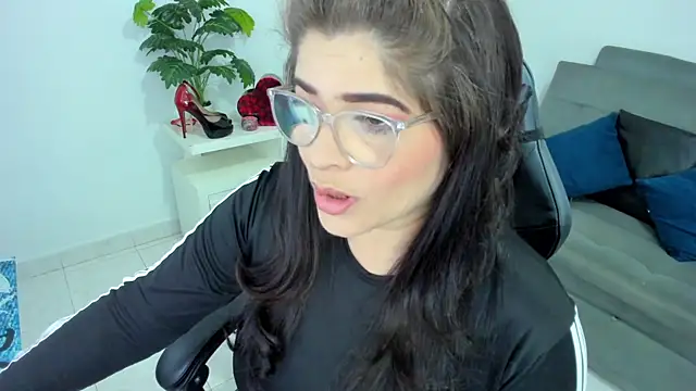 Snapshot of BellaFlaming chatting on March 20, 2025, 10:10 am BellaFlaming online show from March 20, 2025, 10:10 am