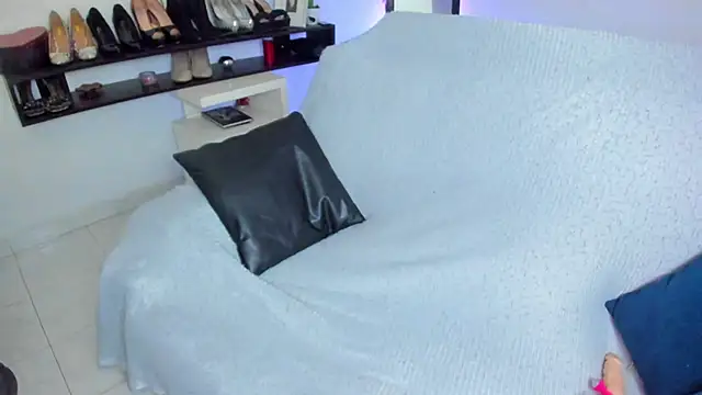 BellaFlaming online show from February 2, 2026, 10:47 am