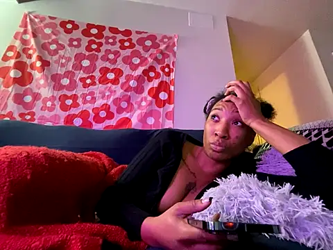 Snapshot of Iceblanca chatting on October 13, 2025, 9:22 am Iceblanca online show from October 13, 2025, 9:22 am