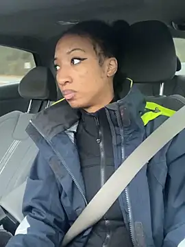 Snapshot of Iceblanca chatting on November 19, 2025, 9:15 pm Iceblanca online show from November 19, 2025, 9:15 pm