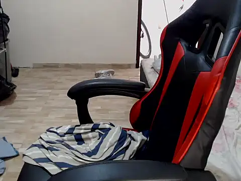 Snapshot of -Marivalda- chatting on March 1, 2025, 12:34 pm -Marivalda- online show from March 1, 2025, 12:34 pm