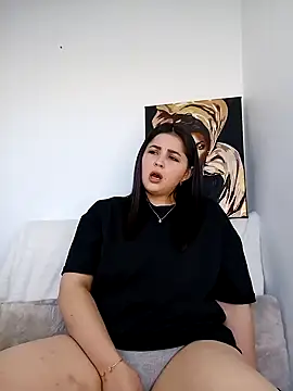 Snapshot of Talla_a chatting on February 27, 2025, 11:06 am Talla a online show from February 27, 2025, 11:06 am