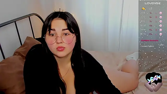 Snapshot of Talla_a chatting on October 17, 2025, 10:50 am Talla a online show from October 17, 2025, 10:50 am