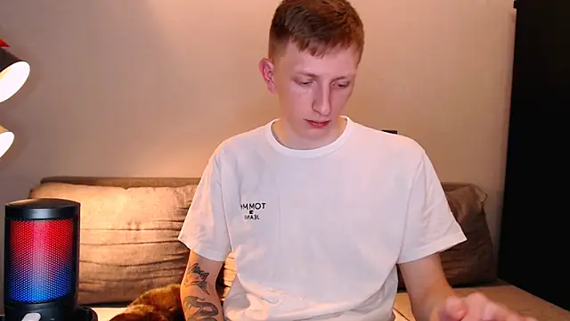 Snapshot of juliaanddima chatting on October 28, 2025, 10:31 pm juliaanddima online show from October 28, 2025, 10:31 pm