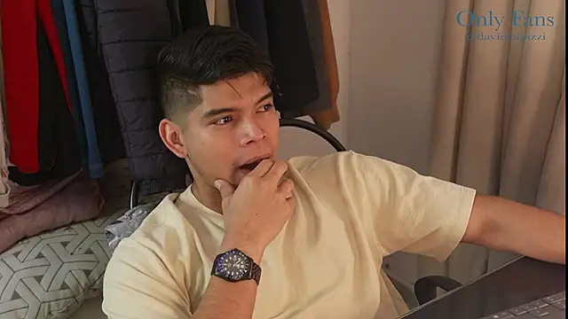 Snapshot of David_capizzi_ chatting on December 8, 2024, 5:11 pm David capizzi  online show from December 8, 2024, 5:11 pm