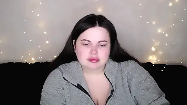 Emily Mo online show from March 17, 2026, 7:00 am