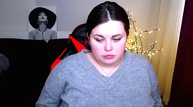 Emily Mo online show from March 1, 2025, 9:40 am