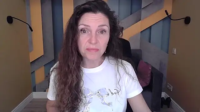 EllaLong online show from October 11, 2025, 11:33 am