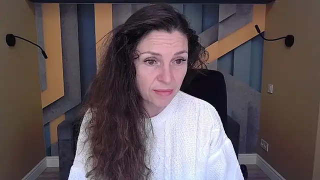 EllaLong online show from October 19, 2025, 11:35 am