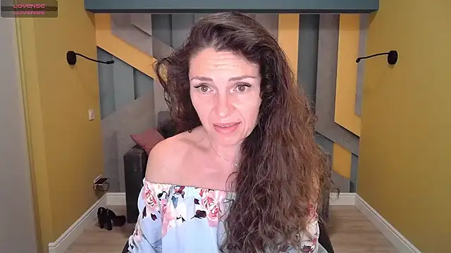 EllaLong online show from February 1, 2025, 12:47 pm