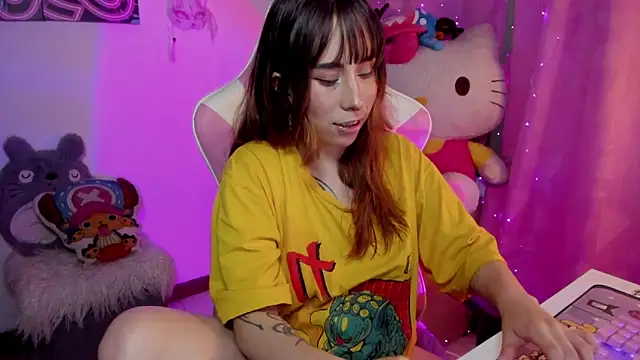 Snapshot of Waifu_Aika chatting on October 21, 2025, 8:08 pm Waifu Aika online show from October 21, 2025, 8:08 pm