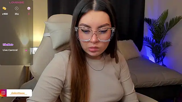 dakottaa  online show from November 27, 2025, 12:11 am